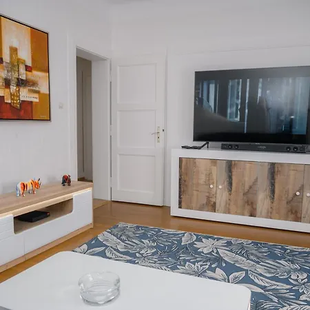Christophe Apartment *